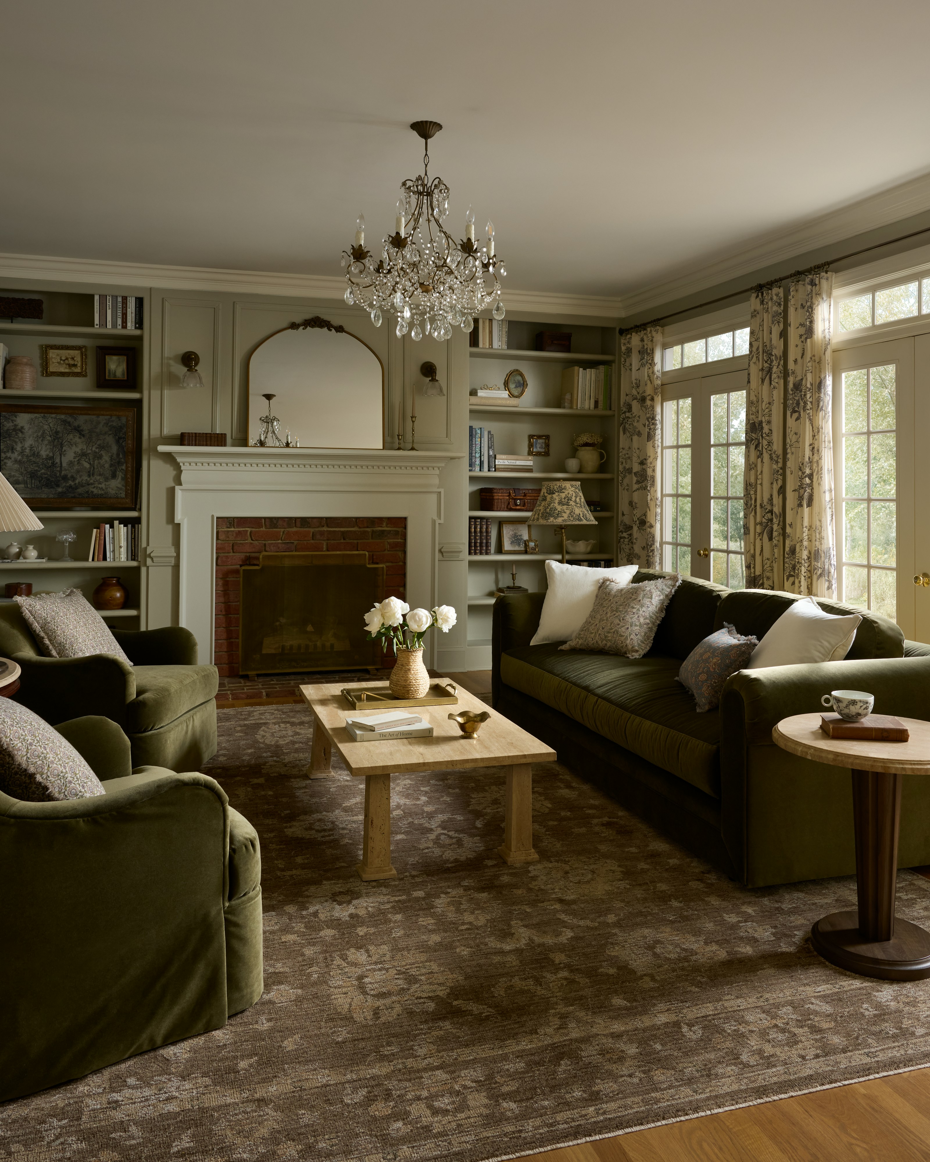 Shown in Luster Balsam Velvet Performance