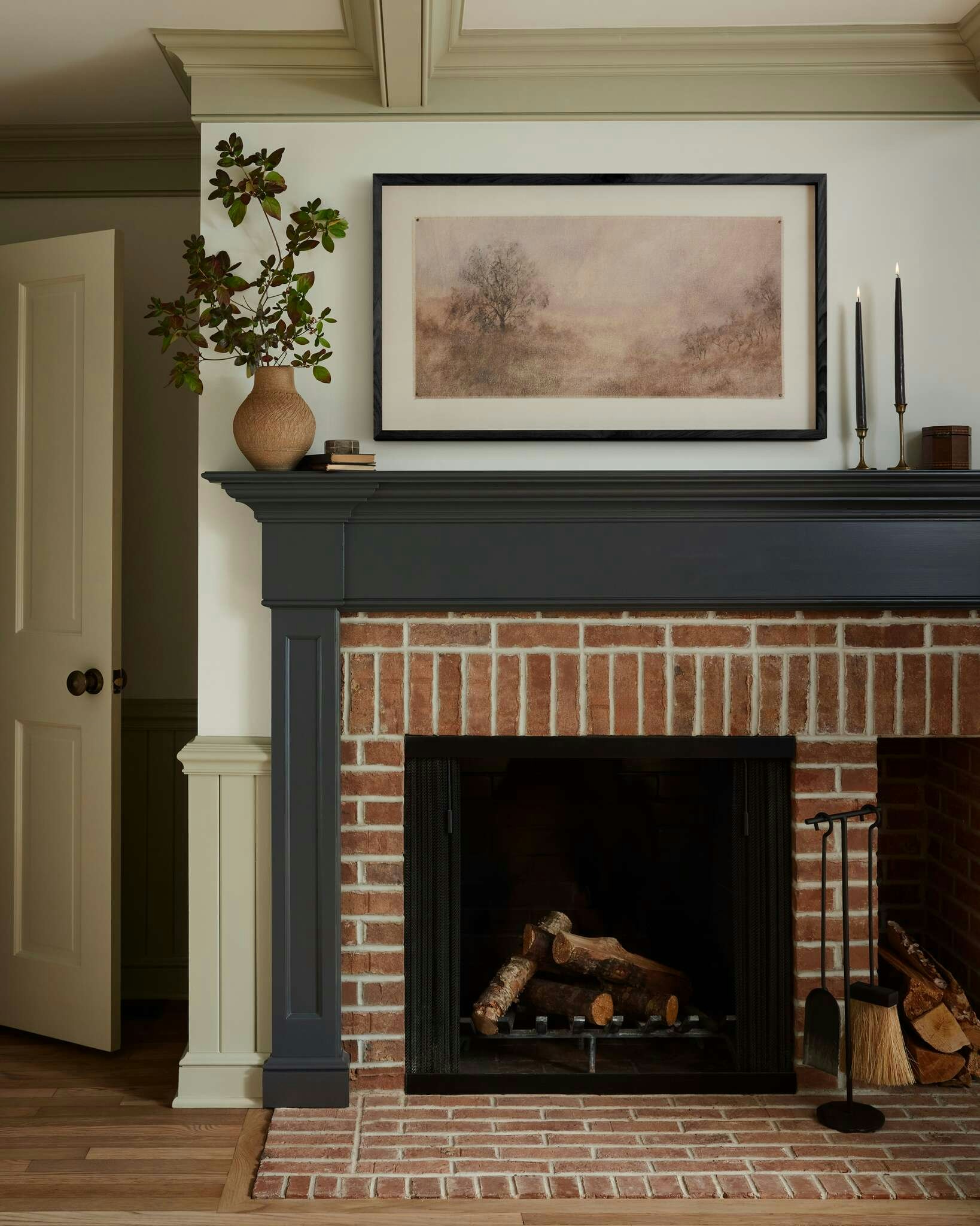 Shown in Black Maple in 40" X 24"