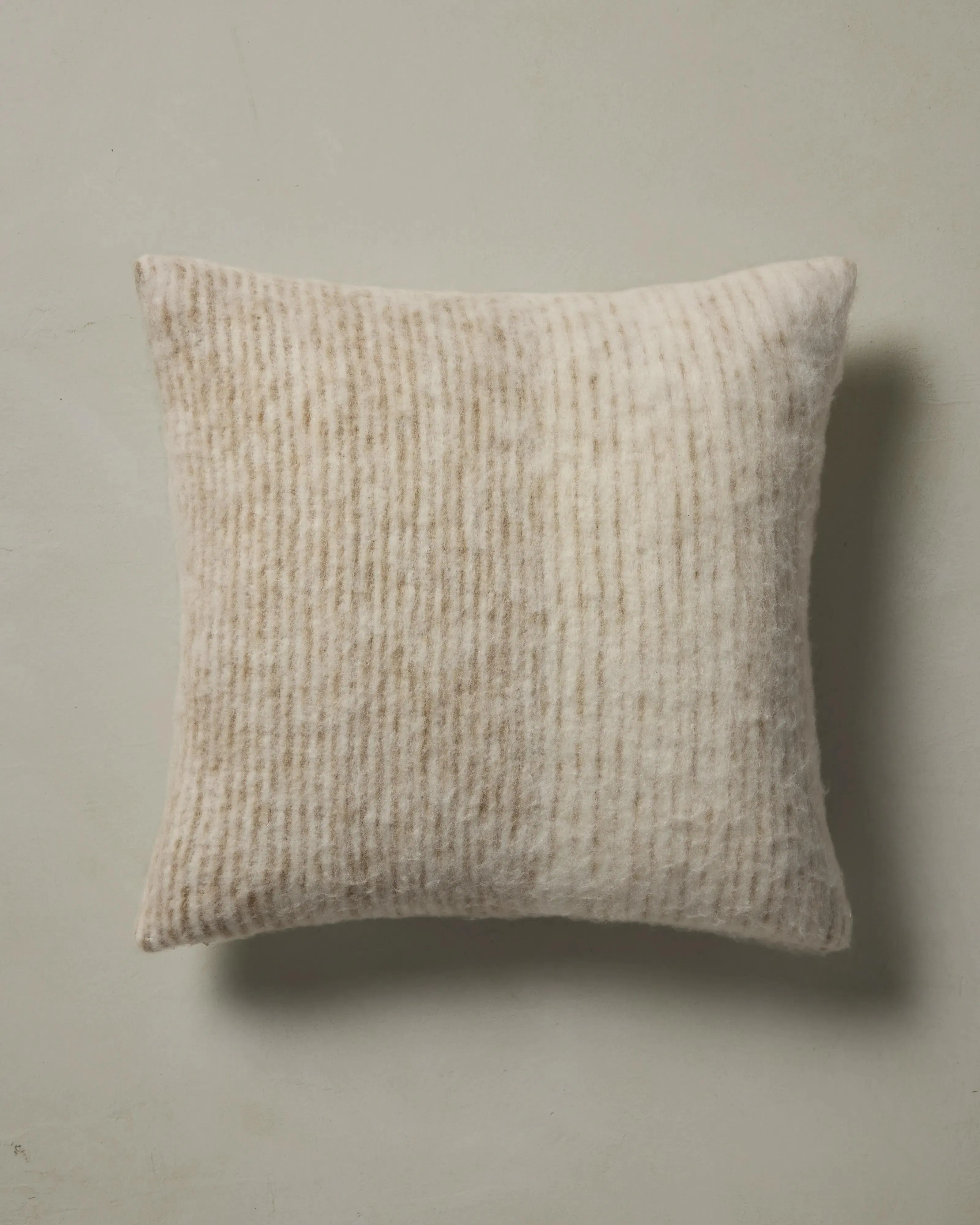 Jalyn Pillow | Joon Loloi